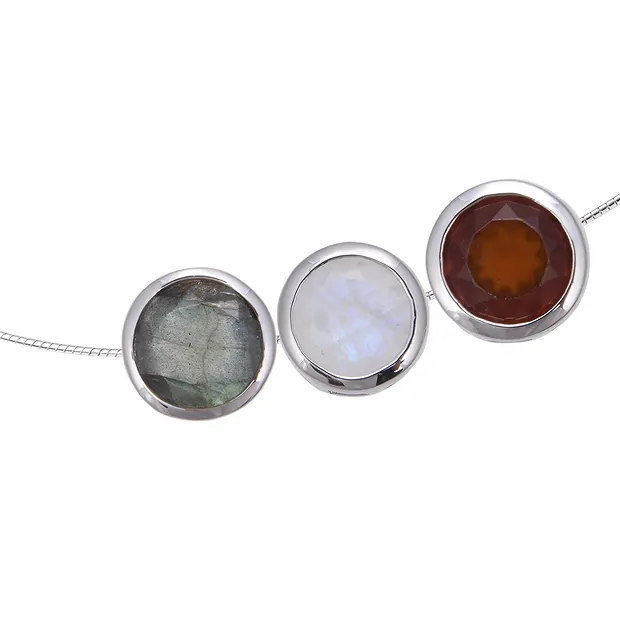 Pendentif solitaire labradorite foncé (10mm), facetté, 1,2cm, rhodié | Marco Schreier