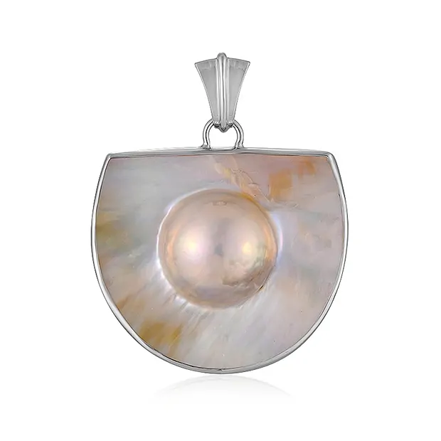 Mabé pearl pendant, semicircular (35 x 27mm), 3.3cm, platinum plated | Marco Schreier