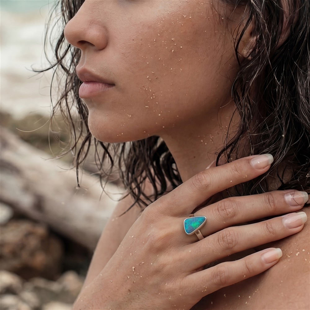 Anillo ópalo doblete freeform, talla 53 | Marco Schreier