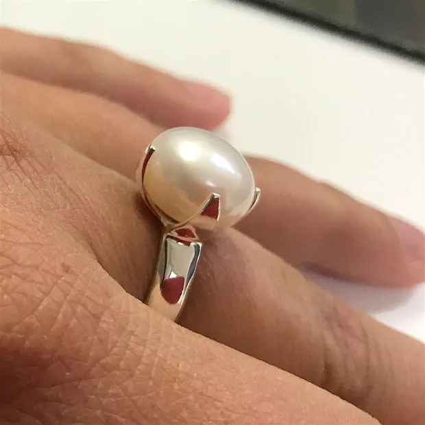 Bague perle blanche (12mm), monture dentelée, taille 53 | Marco Schreier