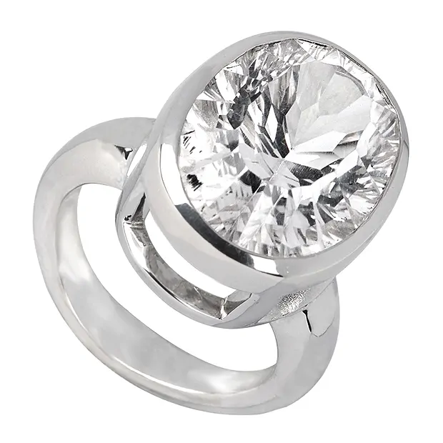 Ring Bergkristall oval, facettiert, Silber rhodiniert, Gr. 61 | Marco Schreier