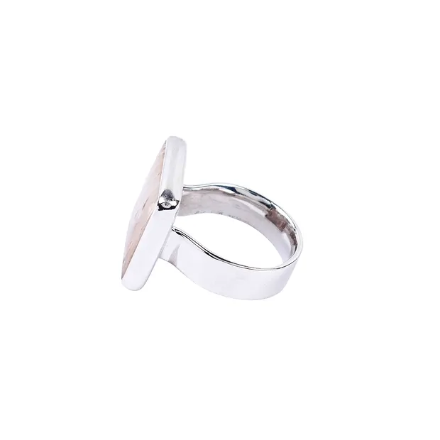 Anillo de madera de palma petrificada, cuadrado, talla 60, rodinado | Marco Schreier