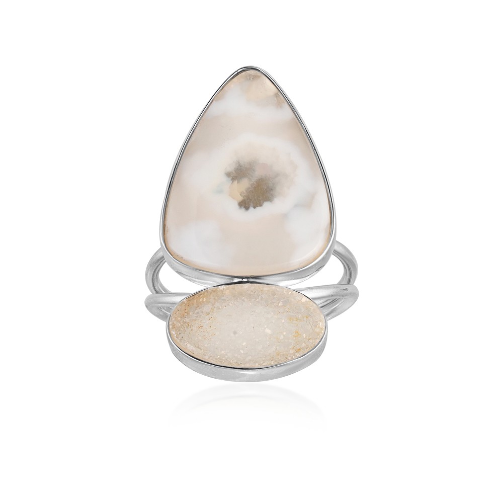 Anillo de Ágata de la Paz, triangular, talla 57 (18), rodinado
 | Marco Schreier