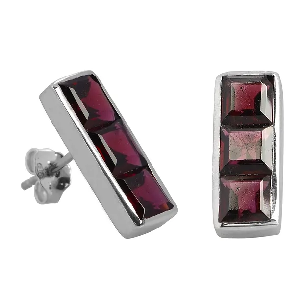 Clous d'oreilles grenat, carrés à facettes (3 pcs), 1,4cm, rhodié | Marco Schreier