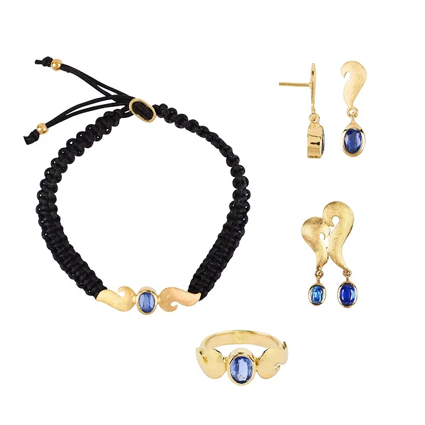 Kyanite oval Earstuds, wings, gold-plated | wholesaler gems & healing stones