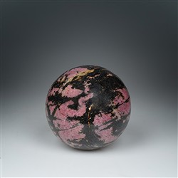 2801131005 Esfera de Rodonita, 9,0cm, única 005 | Marco Schreier
