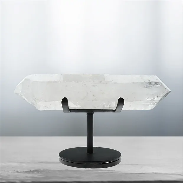 Cristal de roche sur support Pièces uniques 043, 32cm | Marco Schreier