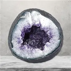 2805012505 Amethyst-Höhle, 14cm, Unikat 505 | Großhändler Edelsteine, Heilsteine & Schmuck
