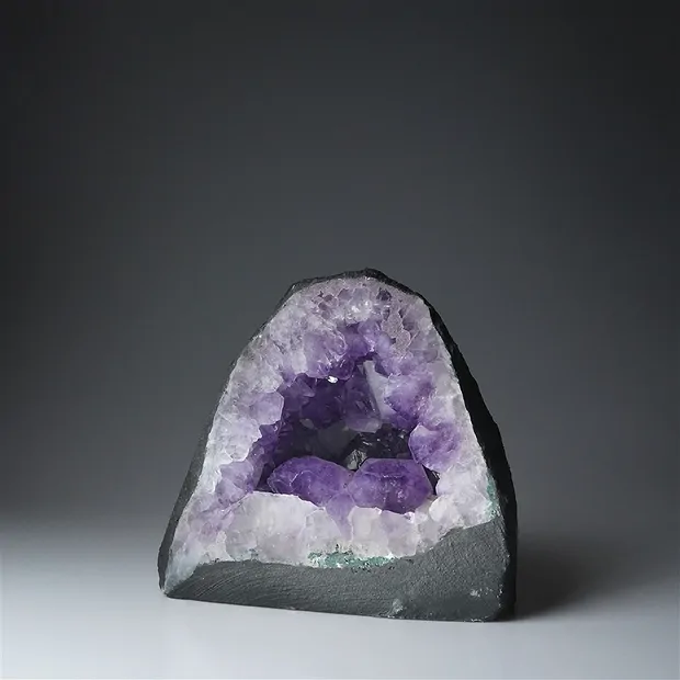 Amethystdruse poliert Unikat 551 | Großhändler Edelsteine, Heilsteine & Schmuck