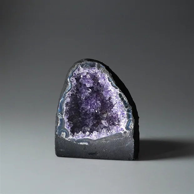 Géodes d'Améthyste polie, 14cm, Pièces uniques 561 | Marco Schreier