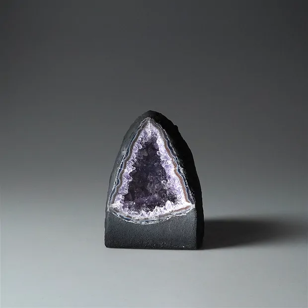 Géodes d'Améthyste polie, 12cm, Pièces uniques 564 | Marco Schreier