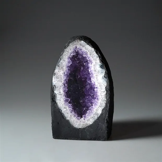 Géodes d'Améthyste polie, 18cm, Pièces uniques 573 | Marco Schreier