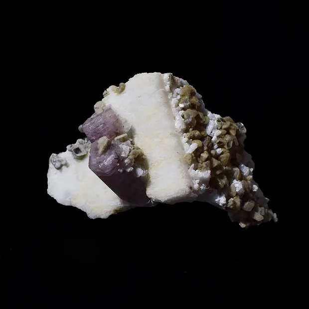 Touffe en apatite, 6,6 x 9,0cm, Pièces uniques 007 | Marco Schreier