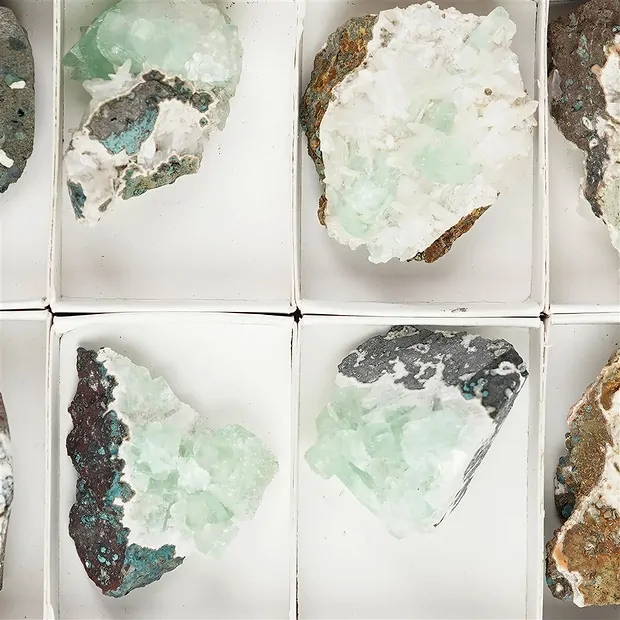 Zeolite / Apophyllite Flat Unique 004 | wholesale gems, healing stones & jewelry