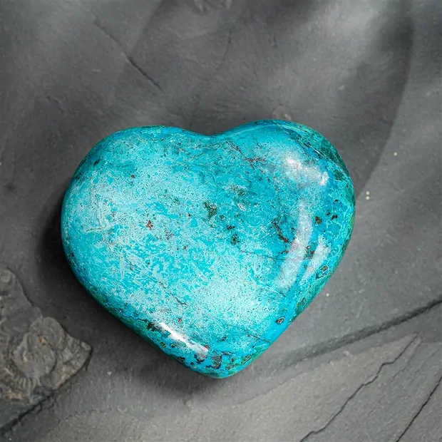Chrysocolla heart (stab.), 08 x 07cm, unique 001 | Marco Schreier