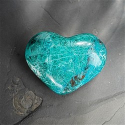 2806051005 Corazón de crisocola (estabilizado), 08 x 06cm, único 005 | Marco Schreier