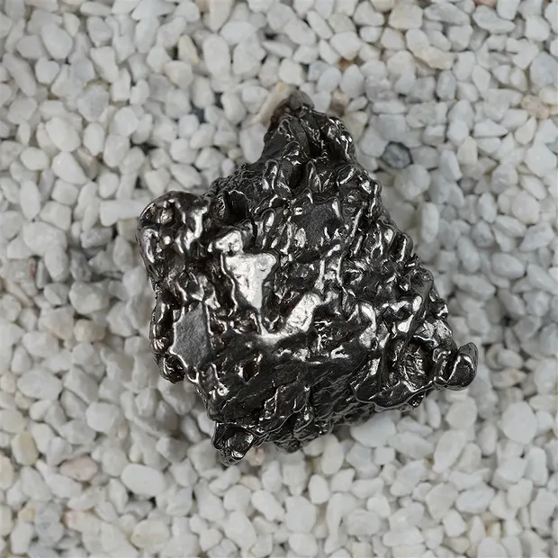 Météorite (Campo del Cielo), 4,7cm, Pièces uniques 049 | Marco Schreier