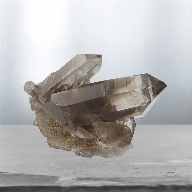 Touffe Quartz fumé Pièces uniques 009, 7cm | Marco Schreier