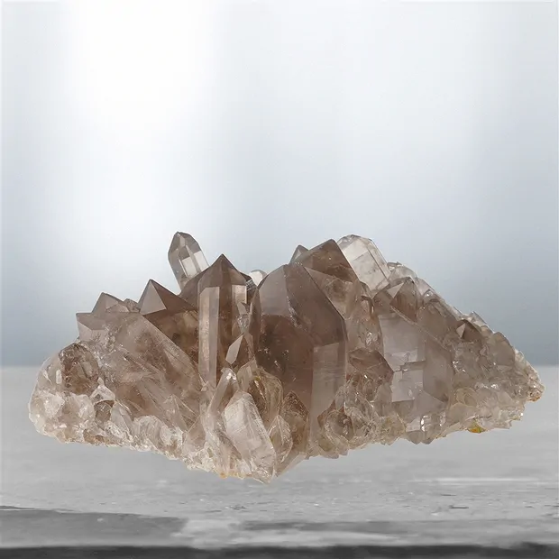 Touffe de Quartz fumé Pièces uniques 010, 8cm | Marco Schreier