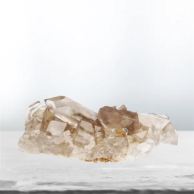 Quarzo fumé a gradini unico 021, 11 cm | grossista gemme e pietre curative