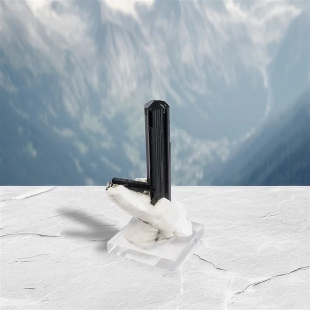 Tourmaline (black) crystal (Skardu), 4.5 cm, unique 019 | Marco Schreier