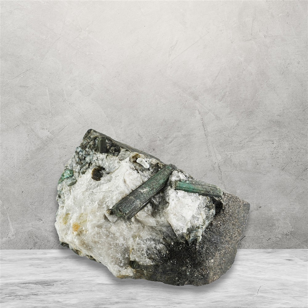 Emerald in Matrix UNIKAT 001 | wholesale supplier gems, healing stones & jewelry