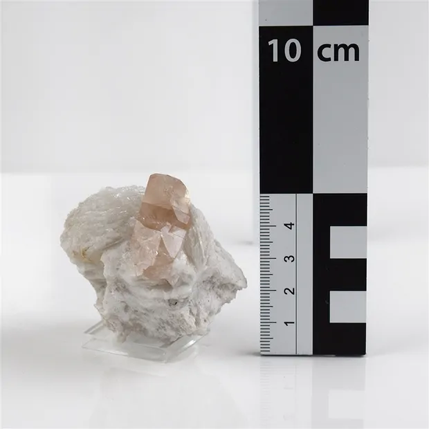 Peldaño topacio, 6 x 6 cm, único 011 | Marco Schreier