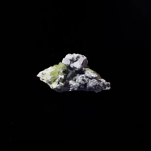 Titanite (Sphene) Unique 006 | wholesale supplier gems, healing stones & jewelry