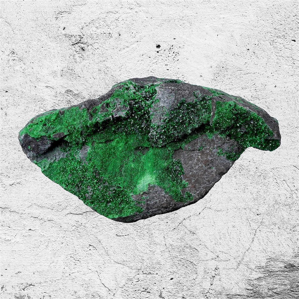 Uvarovite step 11cm, unique 037 | wholesaler gems, healing stones & jewelry