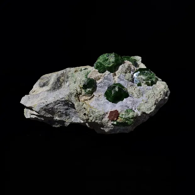 Demantoid cluster unique 001 | wholesale supplier gems, healing stones & jewelry