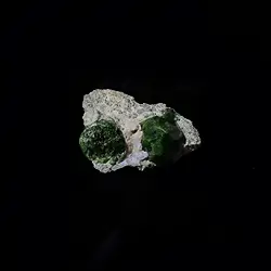 2806582007 Cluster demantoid, 4.1cm, unique 007 | wholesaler gems, healing stones & jewelry