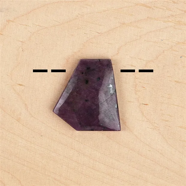 Cabochon Rubin gebohrt Unikat 007 | Großhändler Edelsteine, Heilsteine & Schmuck