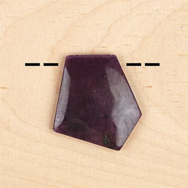 Cabochon drilled Ruby unique #008 | wholesaler gems, healing stones & jewelry