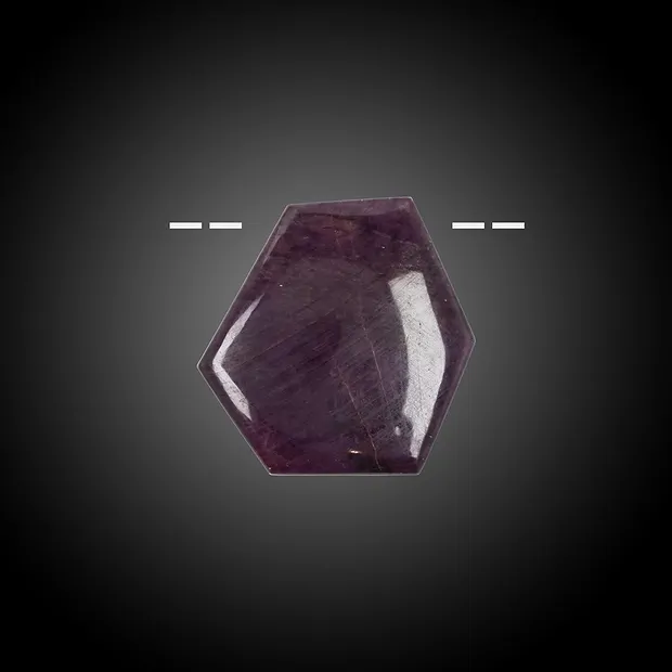Cabochon Rubis percé Pièces uniques 043 | Marco Schreier