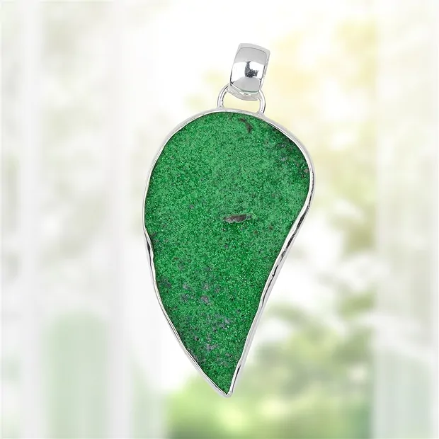 Anhänger Uwarowit Unikat 041, 5,6cm | Schreier Edelsteine, Heilsteine & Schmuck