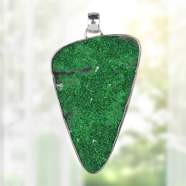 Anhänger Uwarowit Unikat 048, 6,8cm | Schreier Edelsteine, Heilsteine & Schmuck