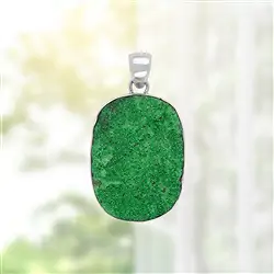 2815541058 Pendentif Uvarovite, 4,6 cm, rhodié, Pièces uniques 058   | Marco Schreier