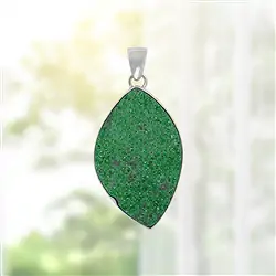 2815541062 Uvarovite pendant, 5.5 cm, rhodiniert, unique 062   | Marco Schreier