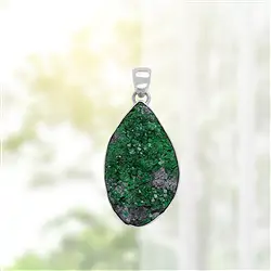 2815541082 Pendentif Uvarovite, 5,1cm, rhodié, Pièces uniques 082 | Marco Schreier