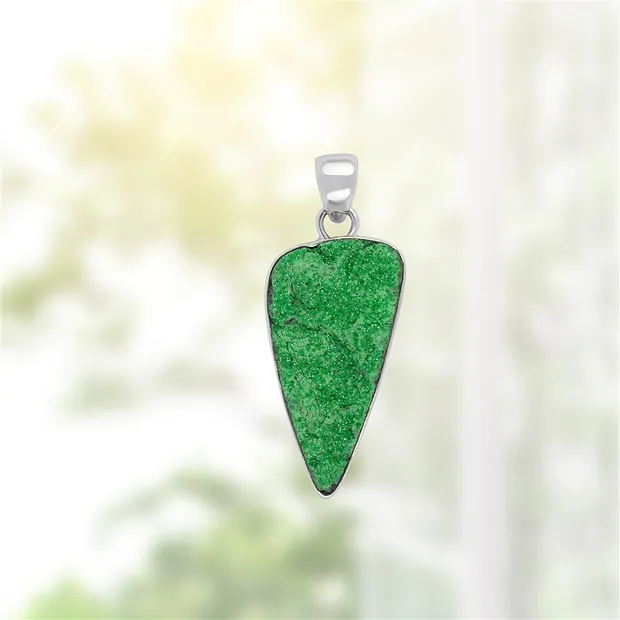 Uvarovite pendant, 4.7 cm, rhodiniert, unique 086 | Marco Schreier