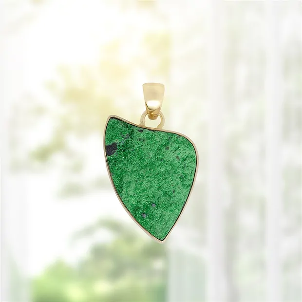 Pendentif Uvarovite, 4,0cm, doré, Pièces uniques 102 | Marco Schreier