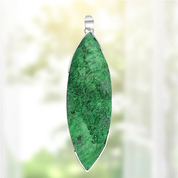 Pendentif Uvarovite, 12,0cm, rhodié, Pièces uniques 112 | Marco Schreier