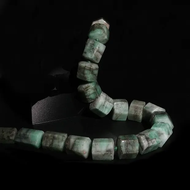 Strand cylinder six-sided emerald unique 003 | wholesaler gems & healing stones