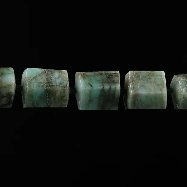 Cilindro a filo a sei facce di smeraldo unico 004 | Marco Schreier