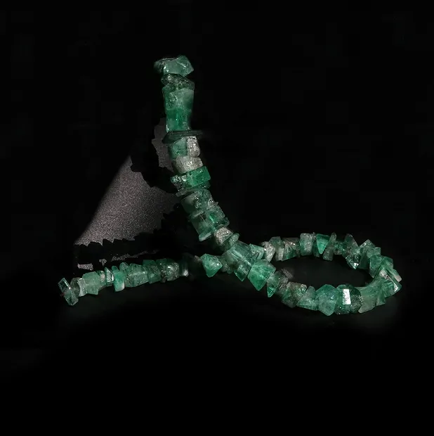 Strand of faceted emerald sliver unique #006 | wholesaler gems & healing stones