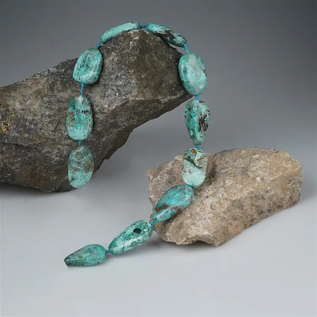 Filone di shattuckite unico 011 | gemme, pietre curative e gioielli all'ingrosso
