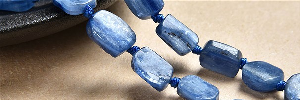 Gemstone strands Crystals & rough stones | wholesaler gems & healing stones