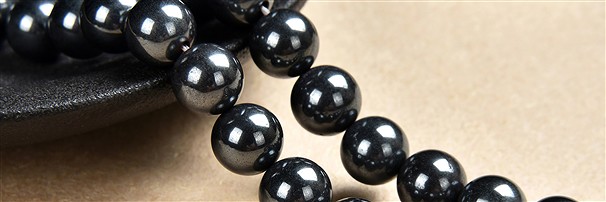 Rangs de colliers en hématine (argent, gris) | Marco Schreier