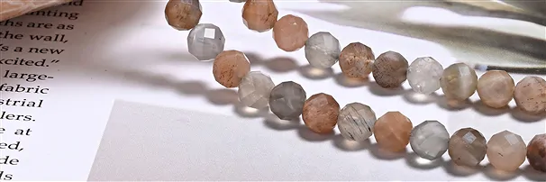 Gemstone strands Moonstone | minerals wholesale - gems, healing stones & jewelry