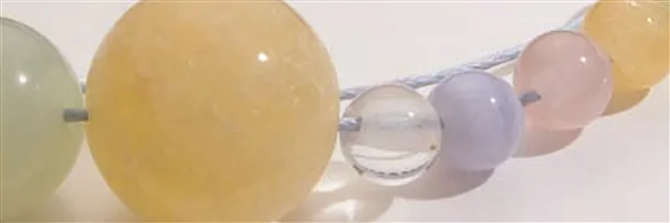 Boules de pierres précieuses percées | Marco Schreier